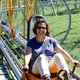 Autorin Barbara Kettl-Römer fährt auf einer Sommerrodelbahn