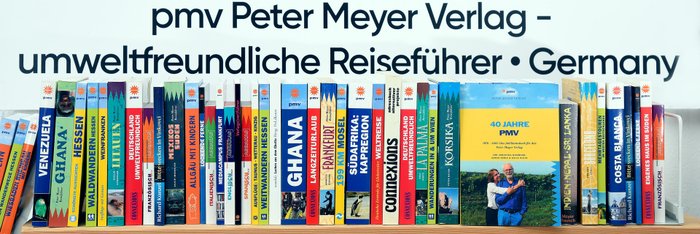 pmv-Bücher aus verschiedenen Jahren in unterschiedlichem Design: 1976 – 2020